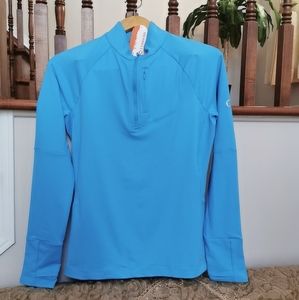 Merrell Women’s half-zip Top